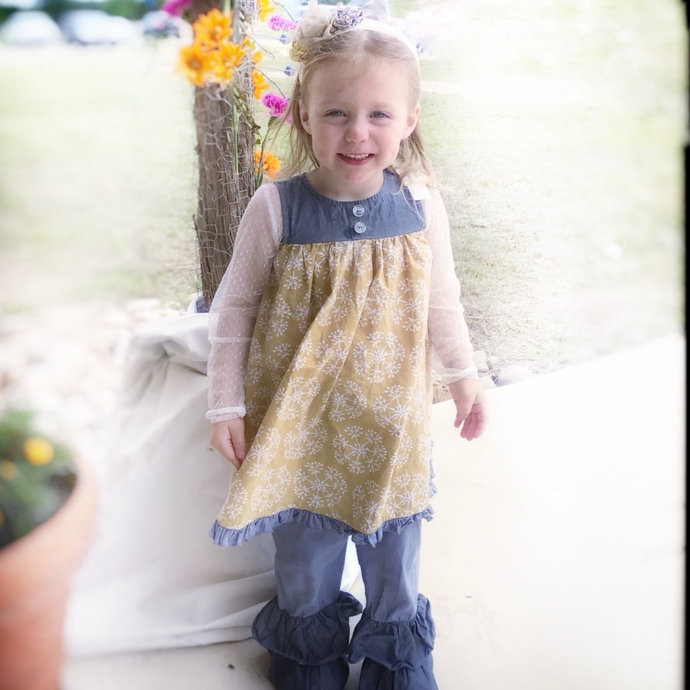 Oopsie Daisy yellow and blue 3T outfit